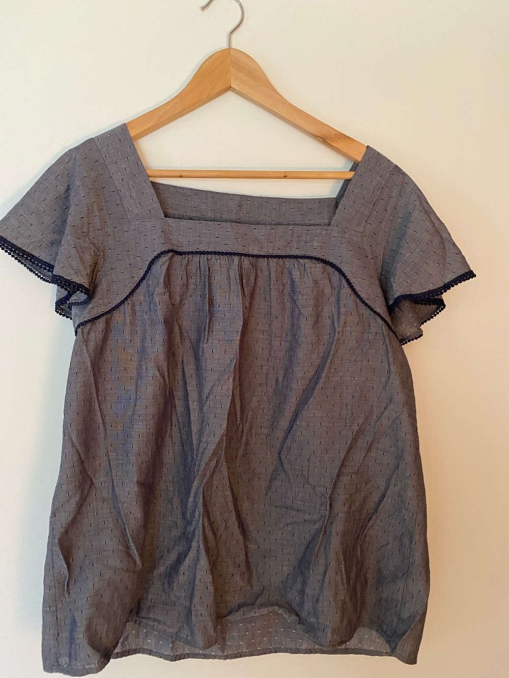 St. John's Bay blue Square Neck Flutter Sleeve Blouse Size M!  Cute details!